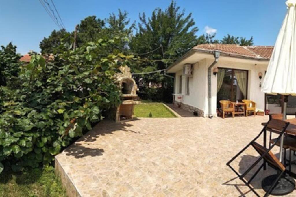 Guesthouse Oasis-Шабла Экстерьер фото